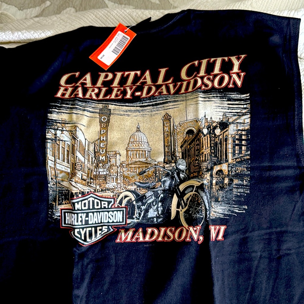 Sleeveless Harley Davidson tee shirt